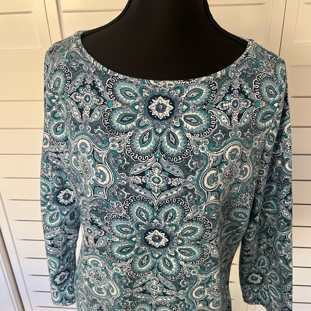 Talbots Blue and White Mandala Print 3/4 - Sleeve Tee Sz M - Picture 11 of 12